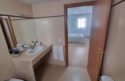 Moderno Apartamento 3 dormitorios y piscina - Photo 11