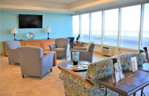 Oceanfront condo, ocean view and indoor pool - Foto 36