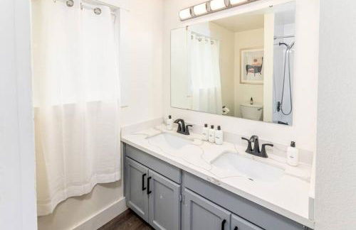 Home in Lake Stevens with large fenced yard - Foto 13