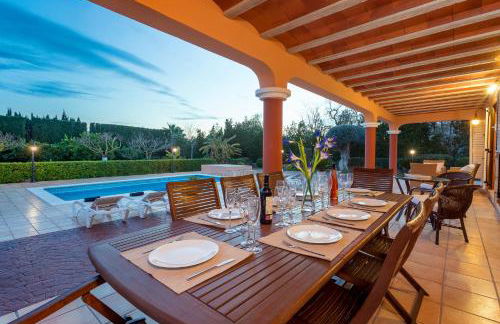Villa close to Ibiza Town Sleeps 12 - Photo 4