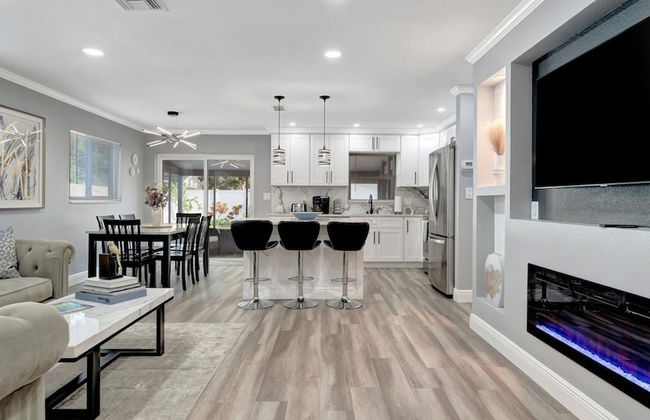 4b 2b w Hot Tub BBQ Firepit 9mins to Beach - Foto 5