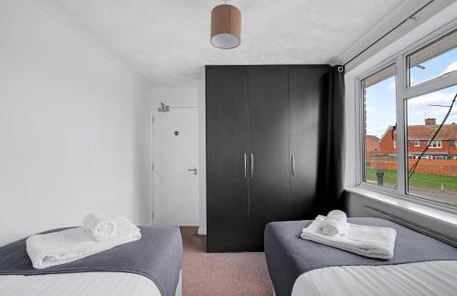 Elegant 5 Bedroom and 3 Bathroom Home in St Annes - Foto 22