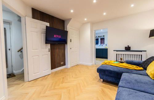 Charming Home in Bromsgrove - Perfect for Groups - Foto 39