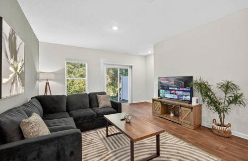 3BR Townhome/Close to Mayo and Beaches! - Photo 5