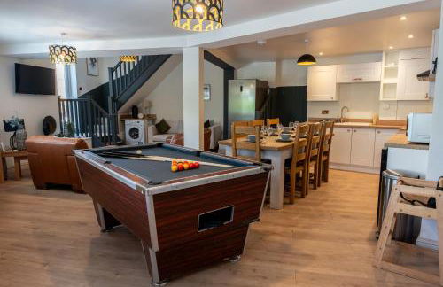 Cotswolds-Stroud-Large 5 Bedroom Home-Pool Table-Sleeps 10-Work or Leisure - Foto 1