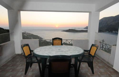 Comfortable house in Mirties with terrace and parking - Foto 1