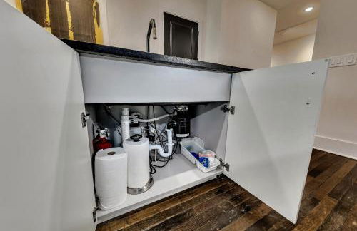 Downtown loft w parking & rooftop Apt 102 - Foto 25