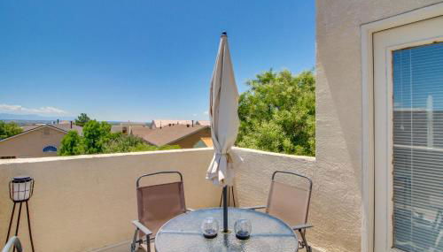 Explore ABQ and Rancho Rio Family Home with Patios! - Foto 2
