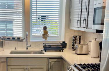 Modern Fully Renovated Suite & Loft in Downtown Trenton - Foto 29