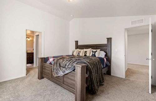 Modern Cabin Vibes, Vaulted ceilings, Sleeps 8! - Foto 20