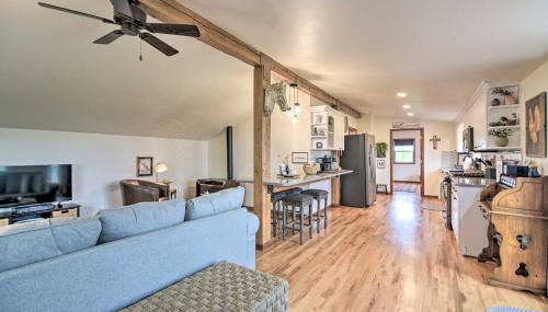 Lovely Barn Loft with Mountain Views on Horse Estate - Foto 2