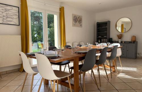 Villa des pontons Maison 5 chambres avec grand jardin clos et belle terrasse séjour spacieux lumineux à 2 kms de la plage d'Arromanches près de Bayeux, Omaha beach - table de ping pong - garage - Foto 4