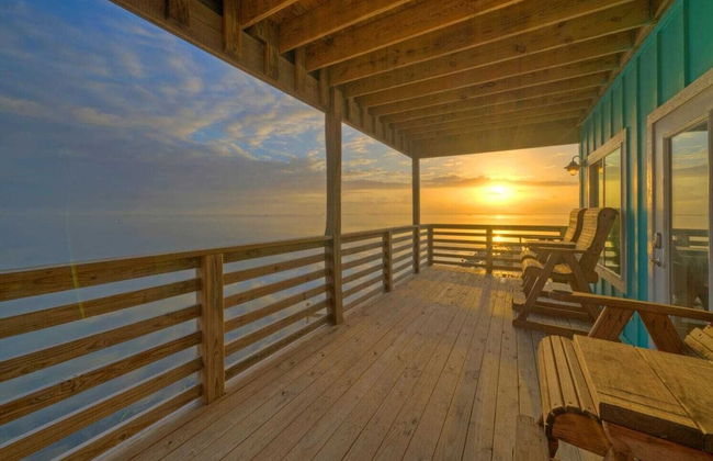 Waterfront w/ Bay Views, Shared Pool & Boat Dock Marlin Madness by Avantstay - Foto 1