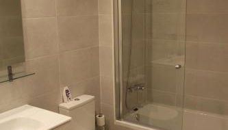 Apartamentos Hiedra y Tapinería Mercado Central - Photo 5