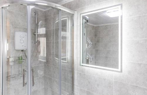 Modern 3BD House - Free parking - Fast WiFi - Foto 6