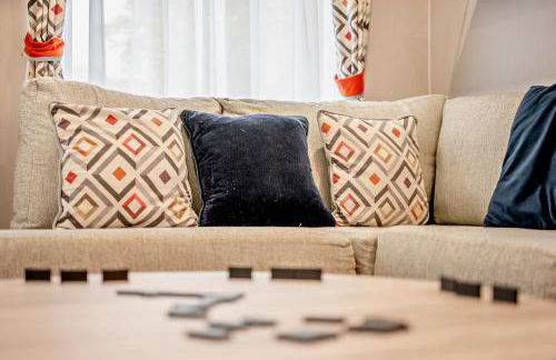 Astoria Lodge Smart Modern 2-Bedroom Holiday Lodge Milford on Sea - Photo 17