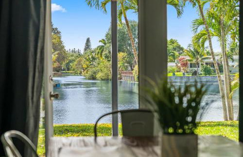 Lakeside Vacation Home - Foto 18