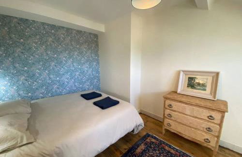 Maison de Charme - 4 Chambres - Courette & Parking Gratuit - Foto 21