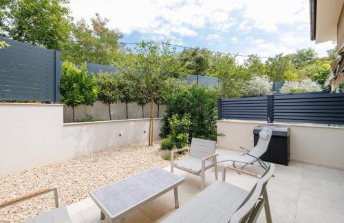 Lulani Soline Pool Apartment - Photo 37