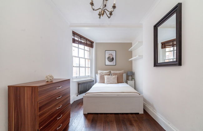 3 Bed Apartment in St John’s Wood - Photo 11