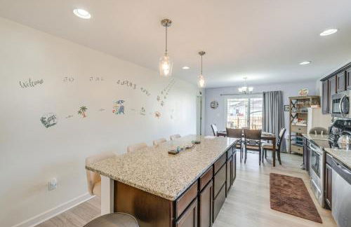 1 Mi to Colonial Beach Boardwalk Home with Fire Pit - Foto 6