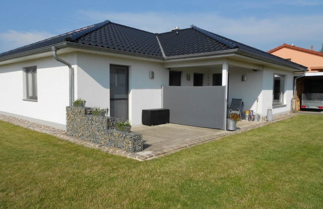 Spacious Apartment with Garden near Sea in Kröpelin - Photo 16