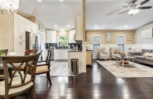 Your Home Away From Home 3Br 2Bth House with EV PLUG IN on site & Only 8 min to downtown - Foto 16