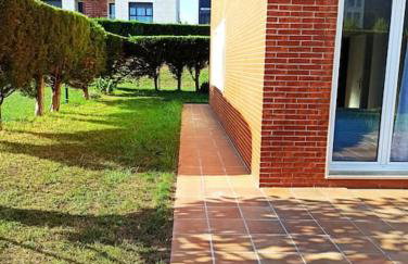 Bajo con jardín privado - Foto 8