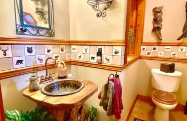 LUXURIOUS TN Mtn Lodge- Sleeps 22+, Hiking & Lake - Photo 47