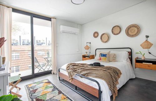 *NEW* The Ambra, Rooftop Skyline View! - Photo 13