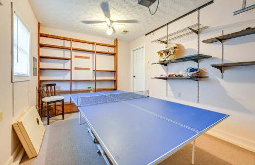 Family Home with Ping-Pong and Fire Pit in Lexington - Foto 17