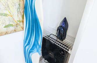 Private Heated Pool Oasis Pet-Friendly Retreat Short or long Stays Sleeps 2-8 Ppl - Photo 40