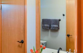 Peak View Corvallis - Spacious Outdoor Dining w/Fire Table - Close to Downtown & OSU - Foto 9