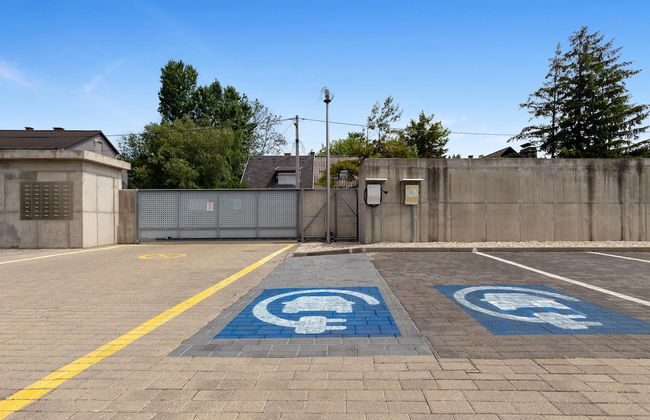 Lakefront Elegant Condo Lela - Foto 30