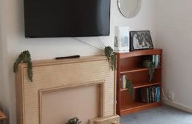 Free Parking Spacious Home - Photo 37