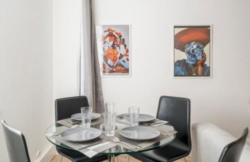 Stylish 3 Bed Home with Gardens Fast Transport Links - Foto 6