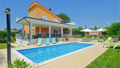 Gorgeous Home In Kanfanar With Wifi - Foto 2