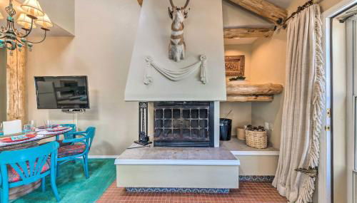 Eclectic Home with Deck 4 Miles to Ski Cloudcroft! - Foto 5