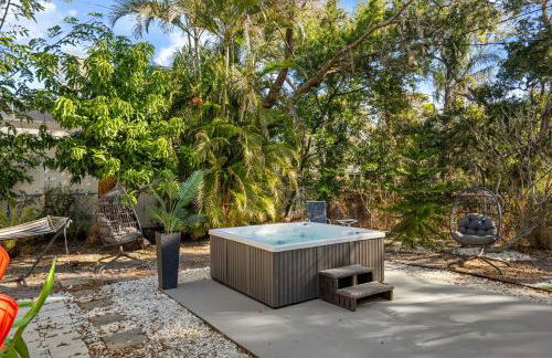 Updated Sarasota Retreat Spa Hot Tub Prime Location - Foto 20