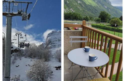 Ossau T2 5 personnes 1 chambre draps serviettes inclus parking moustiquaires tout confort près du ski - Foto 1