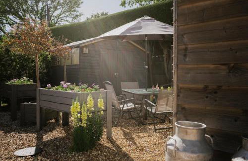 Coach House - Photo 2
