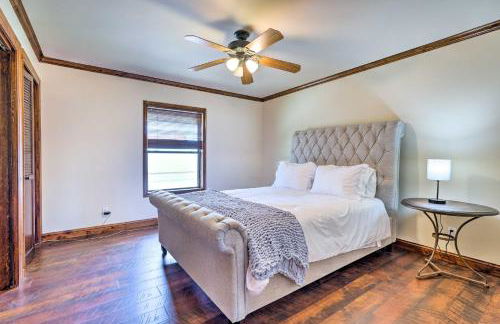 Pool and Putting Green Group Getaway in Glendale! - Foto 20