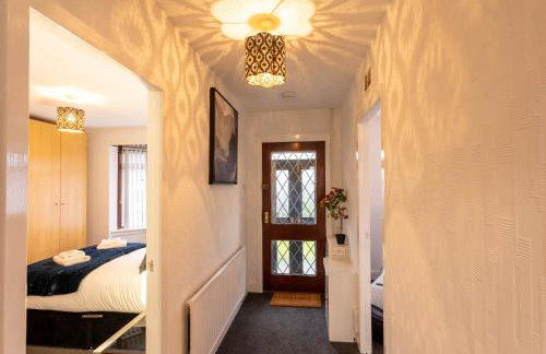 Spacious Home 10 mins to Airport & Braehead - Pass the Keys - Foto 38