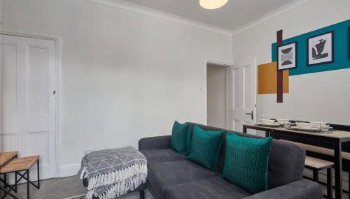 Cosy 3-Bedroom House With Street Parking - Foto 5