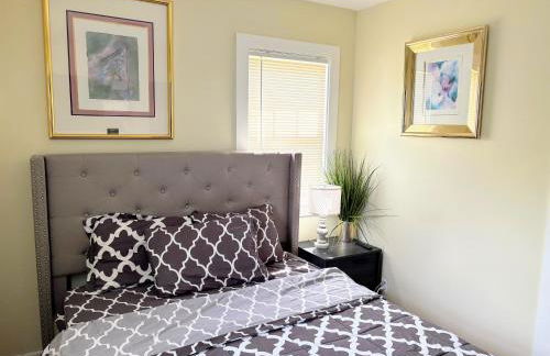 Nice big house with parking, king bed, yard - Foto 33