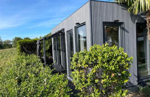 TINY-HOUSE mit Alpen- Stadt- und Poolblick , WLAN - Foto 15