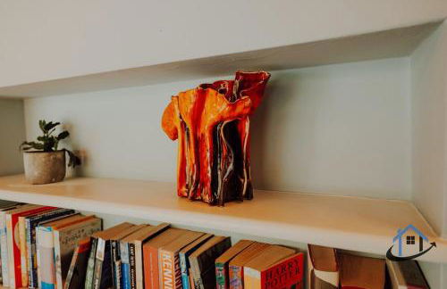 Unique Boathouse, detached free parking x4 cars - Foto 6