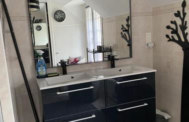 LES JARDINS DE MA-MANS Maison cosy centre Le Mans PARKING privé gratuit - Photo 20