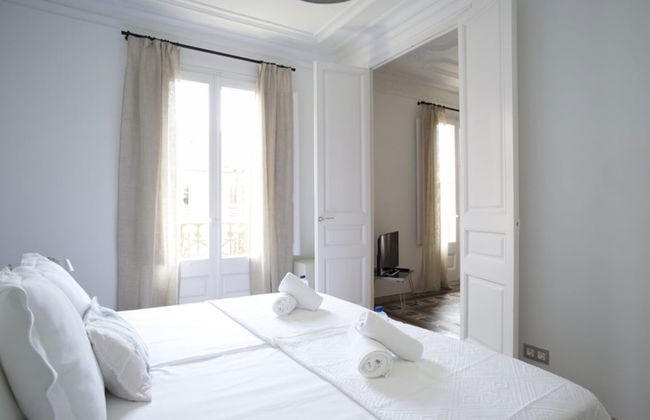 BarcelonaForRent The Claris Suites - Photo 6