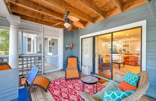 1 Mi to BOA Stadium! Walkable Condo with Porch - Foto 19